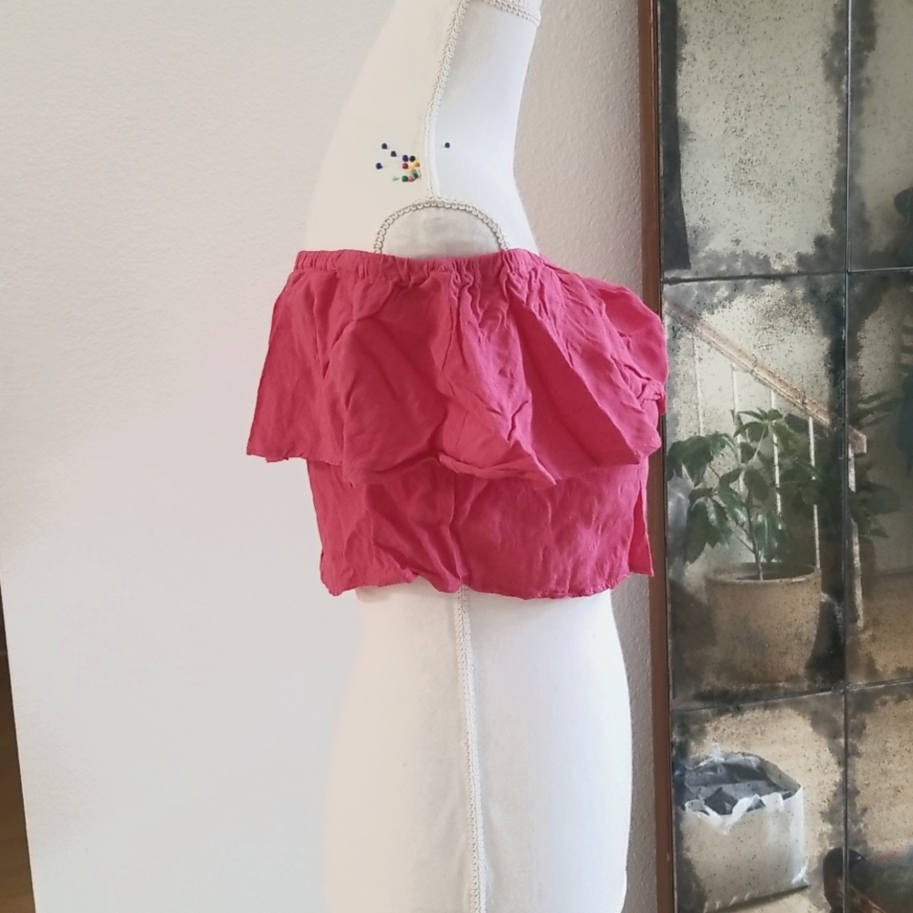 Forever 21 Pink Large Ruffled Cropped Top Off Shoulder - Picture 3 of 5